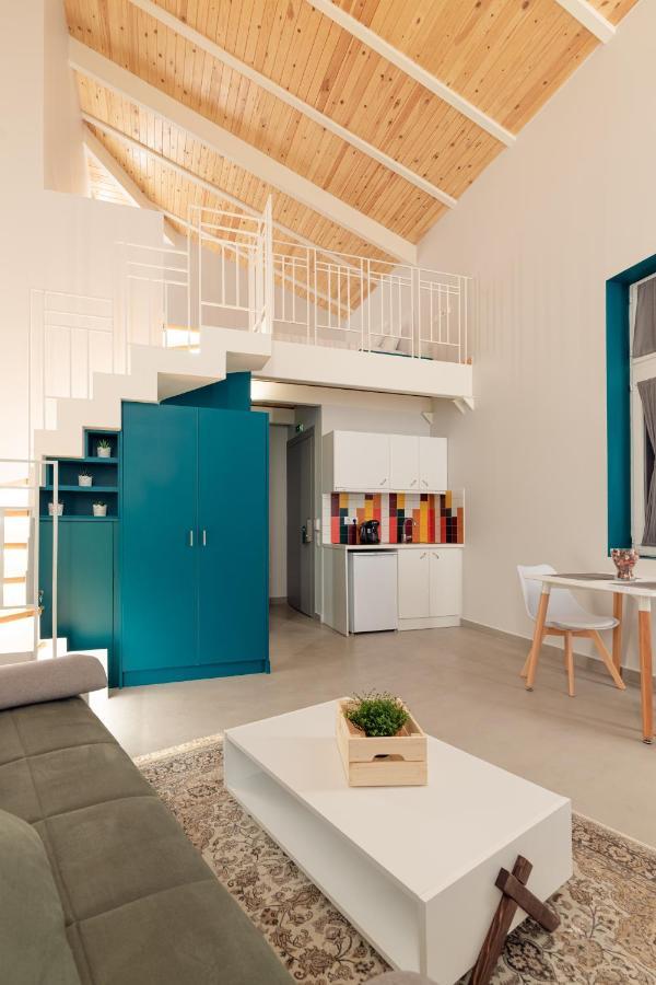 Ether Loft Suites Atene Esterno foto