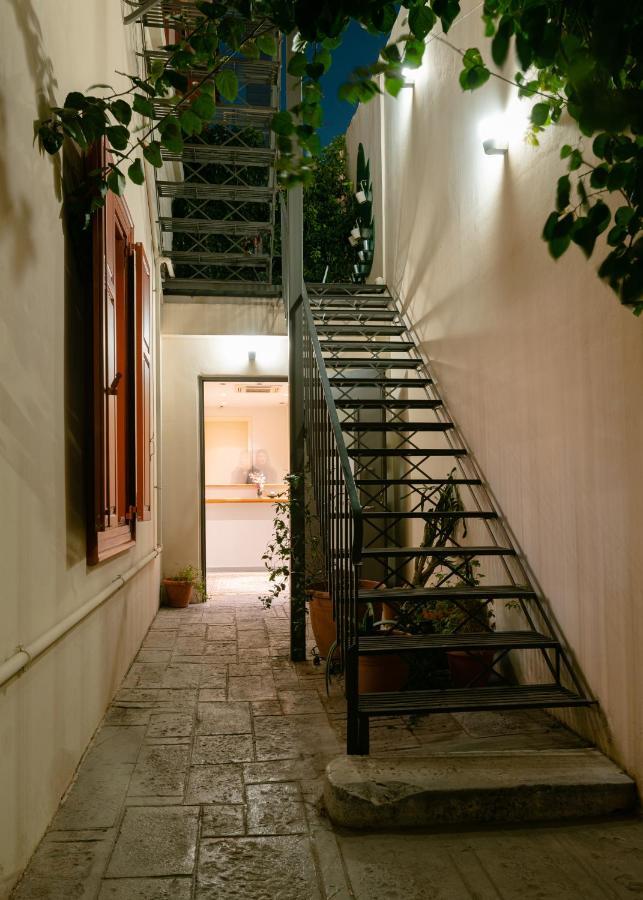 Ether Loft Suites Atene Esterno foto