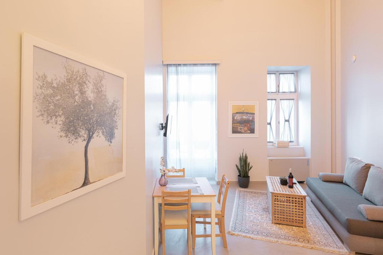 Ether Loft Suites Atene Esterno foto