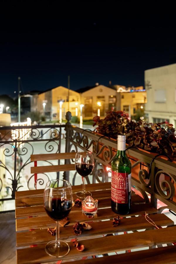 Ether Loft Suites Atene Esterno foto