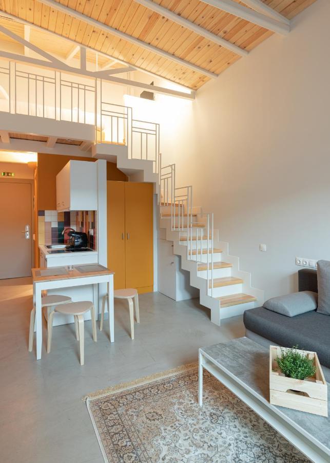 Ether Loft Suites Atene Esterno foto